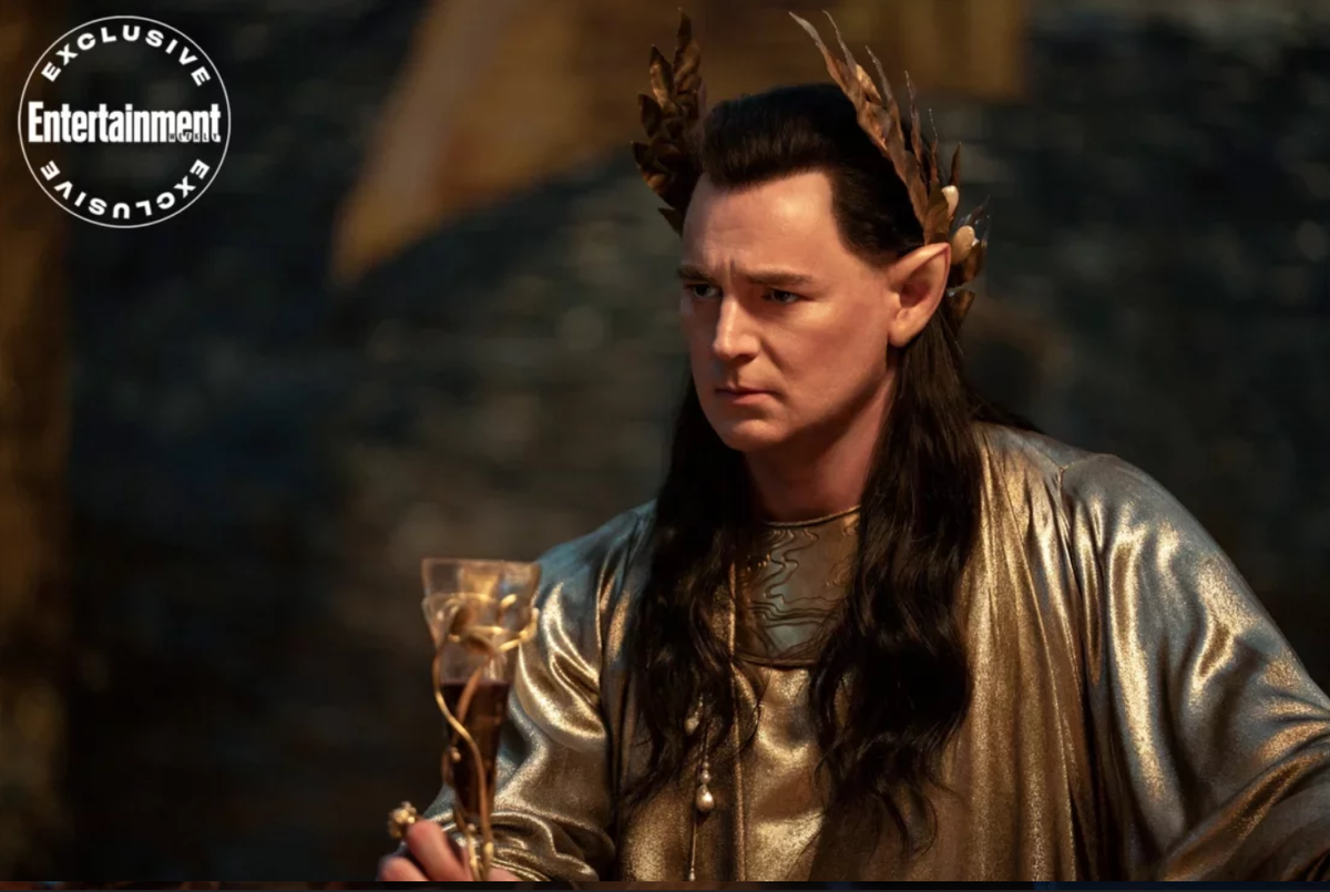 Гиль-галад во всём своём королевском величии, хотя и с бокальчиком