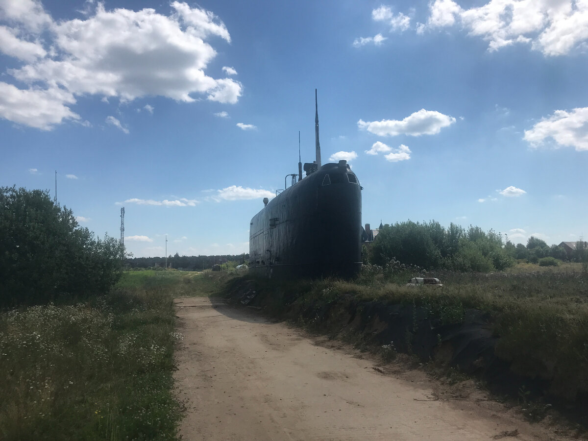 Памятник К-19 в Подмосковье. Идея очень креативная. Жаль не доделали.