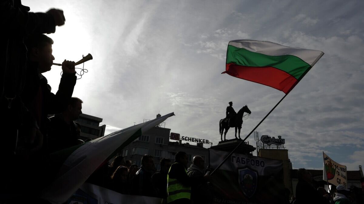    Участники акции протеста в Софии, Болгария© AP Photo / Valentina Petrova