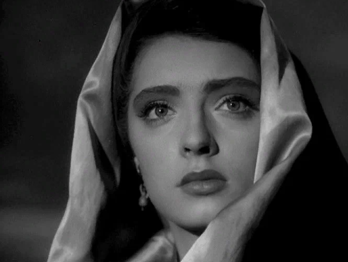 Людмила Абрамова в картине "713-й просит посадку".