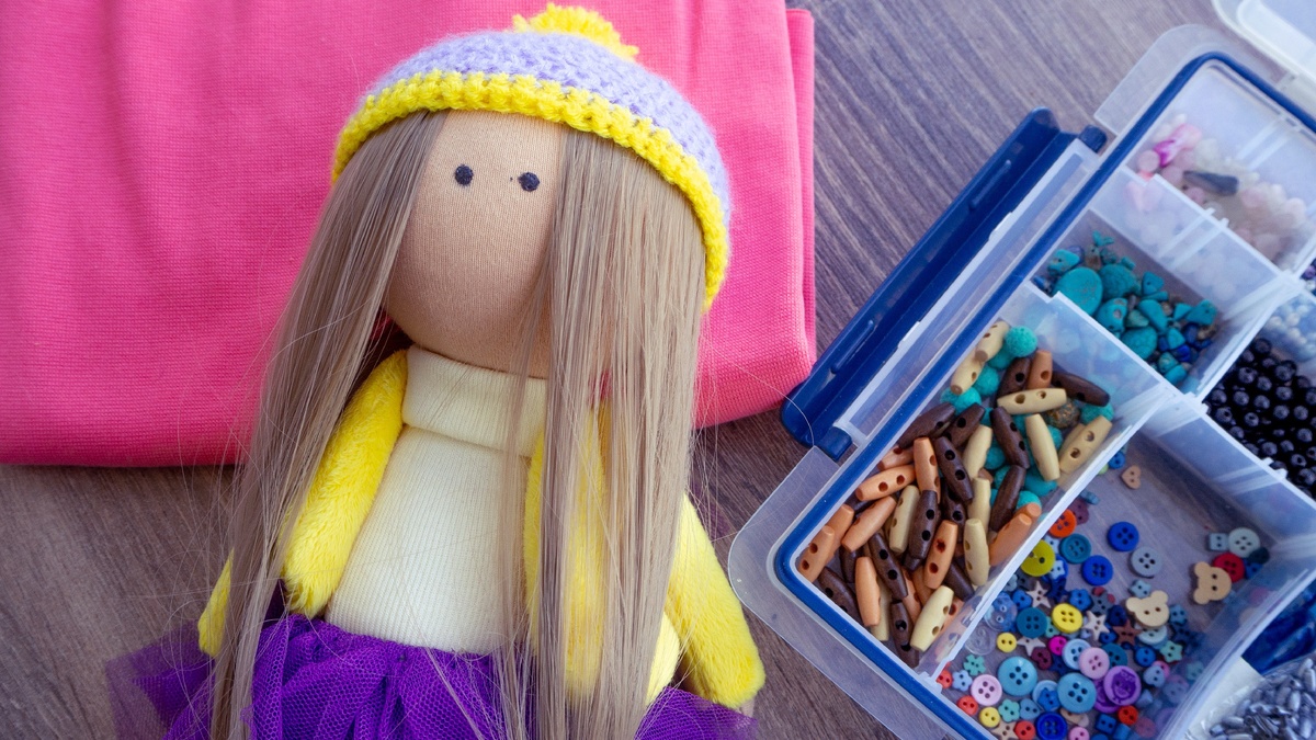 Эта моя первая кукла, которую я сшила