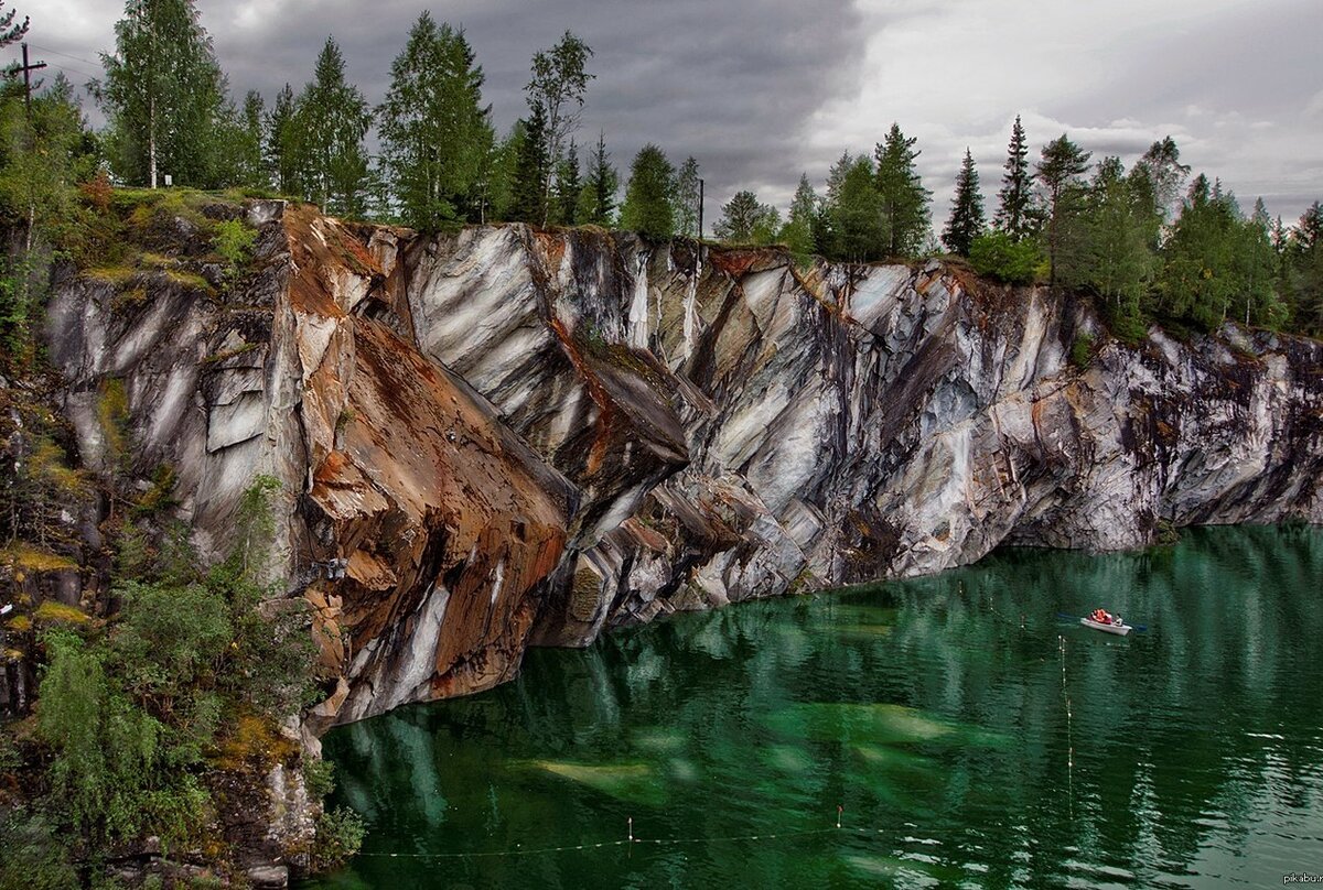 pikabu.ru/story/ruskealskiy_mramornyiy_karer_kareliya_3748777?cid=55428617