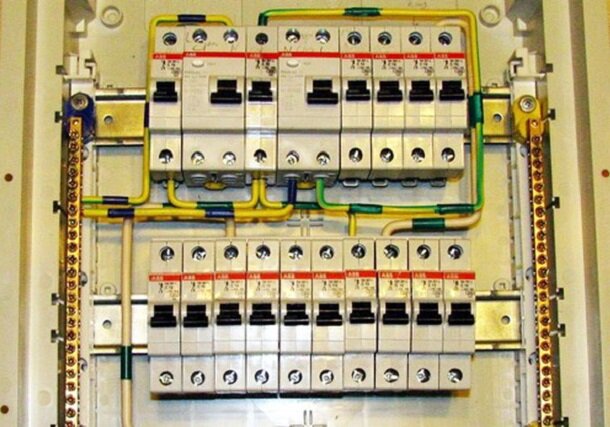 Монтаж и разводка проводки в квартире