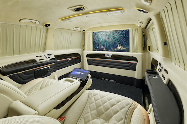 Интерьер Mercedes-Benz V-VIP: изображение из личного архива автора