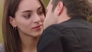 Их взгляды встретились..Его  обещает ни с чем несравнимое удовольствие. В ее -плещется страх и неуверенность и одновременно неистовое желание изведать вкус его губ. Они оба понимают, что это неизбежно, расстояние между ними стремительно сокращается..Искра, буря, безумие!