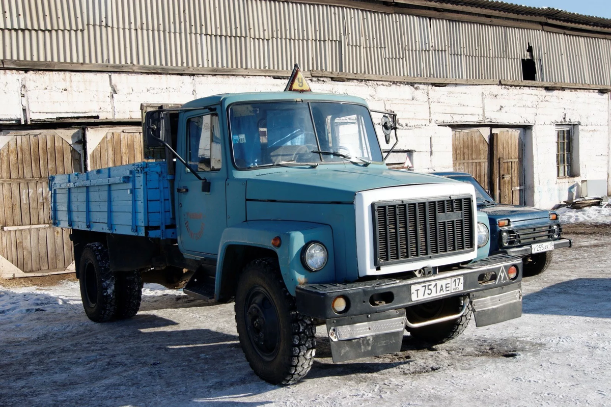 Фото грузовика газон. ГАЗ-3307 грузовой бортовой. ГАЗ-53 грузовой. ГАЗ 53 3307. Грузовик ГАЗ 3307 бортовой.