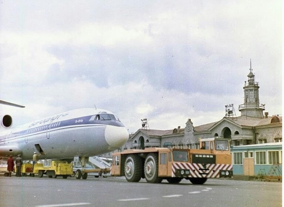 Перрон аэропорта Красноярск-Северный