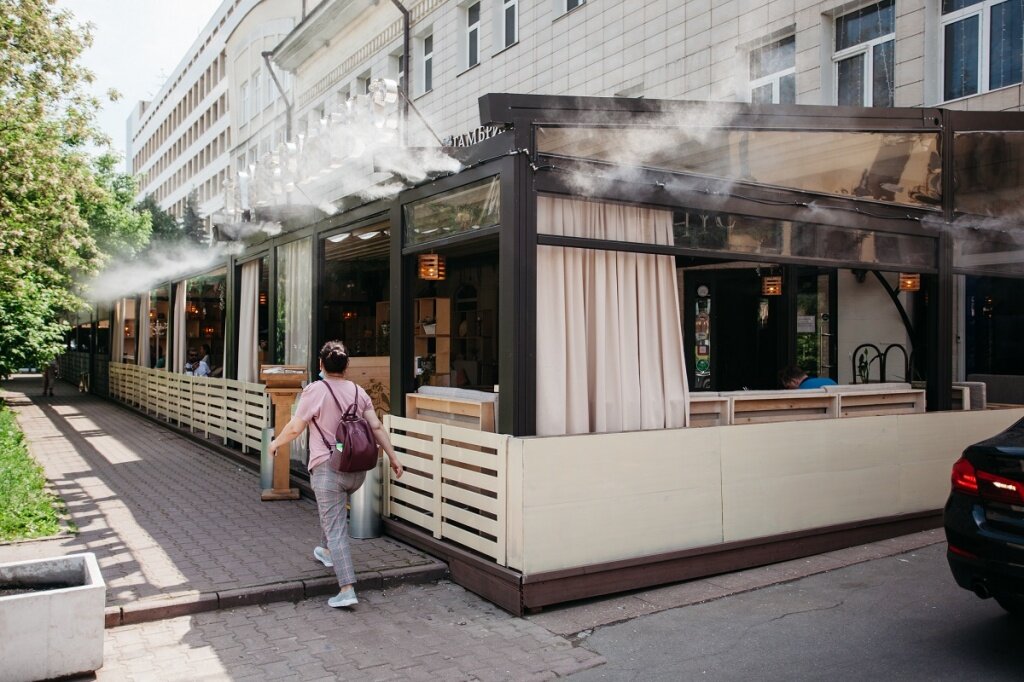 В москве открыли террасы. Депо Москва летняя веранда. Ресторан веранда. Летняя веранда кафе.