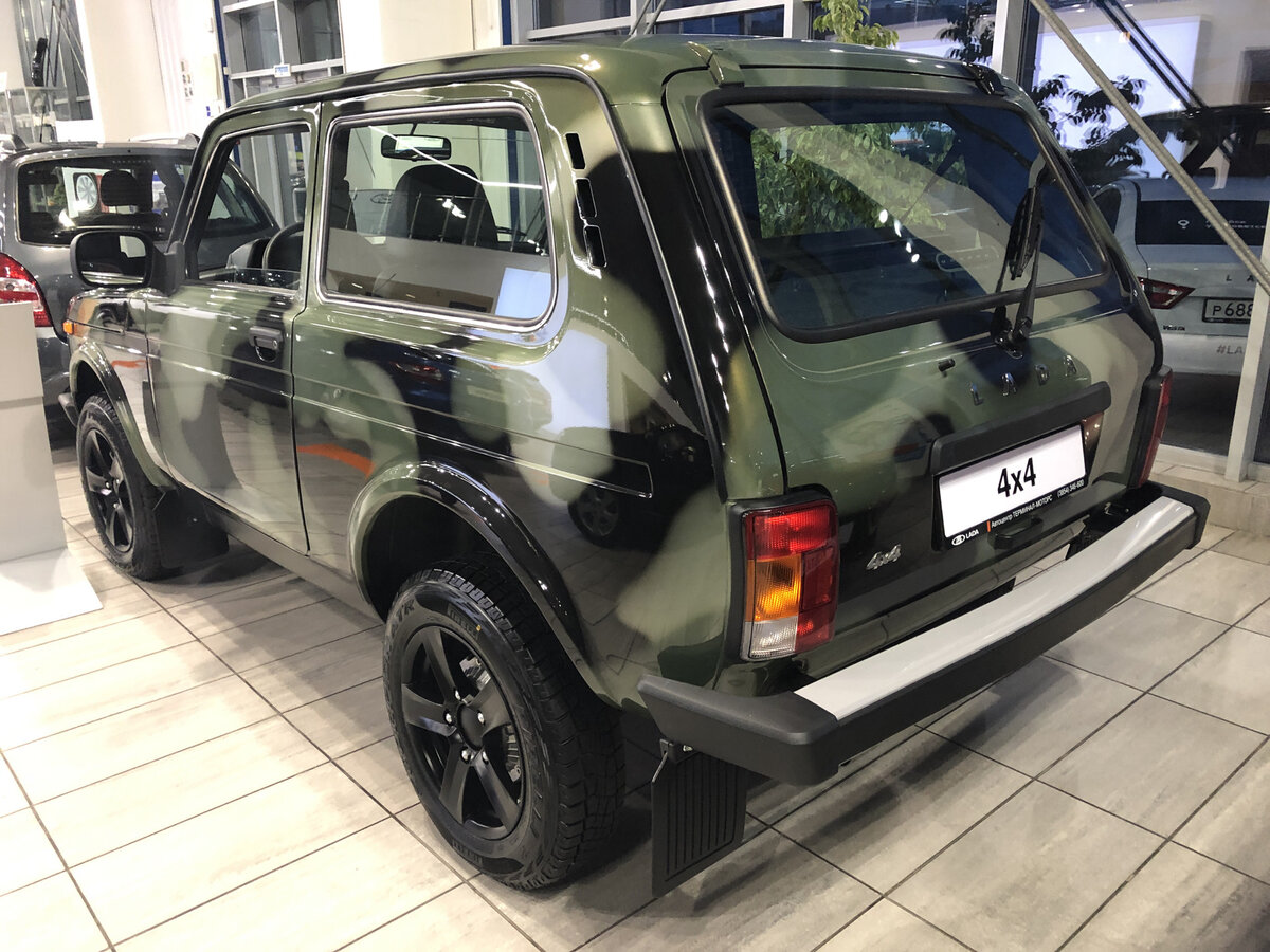 Лада 4x4 3 дв (Нива)"Камуфляж джунгли"