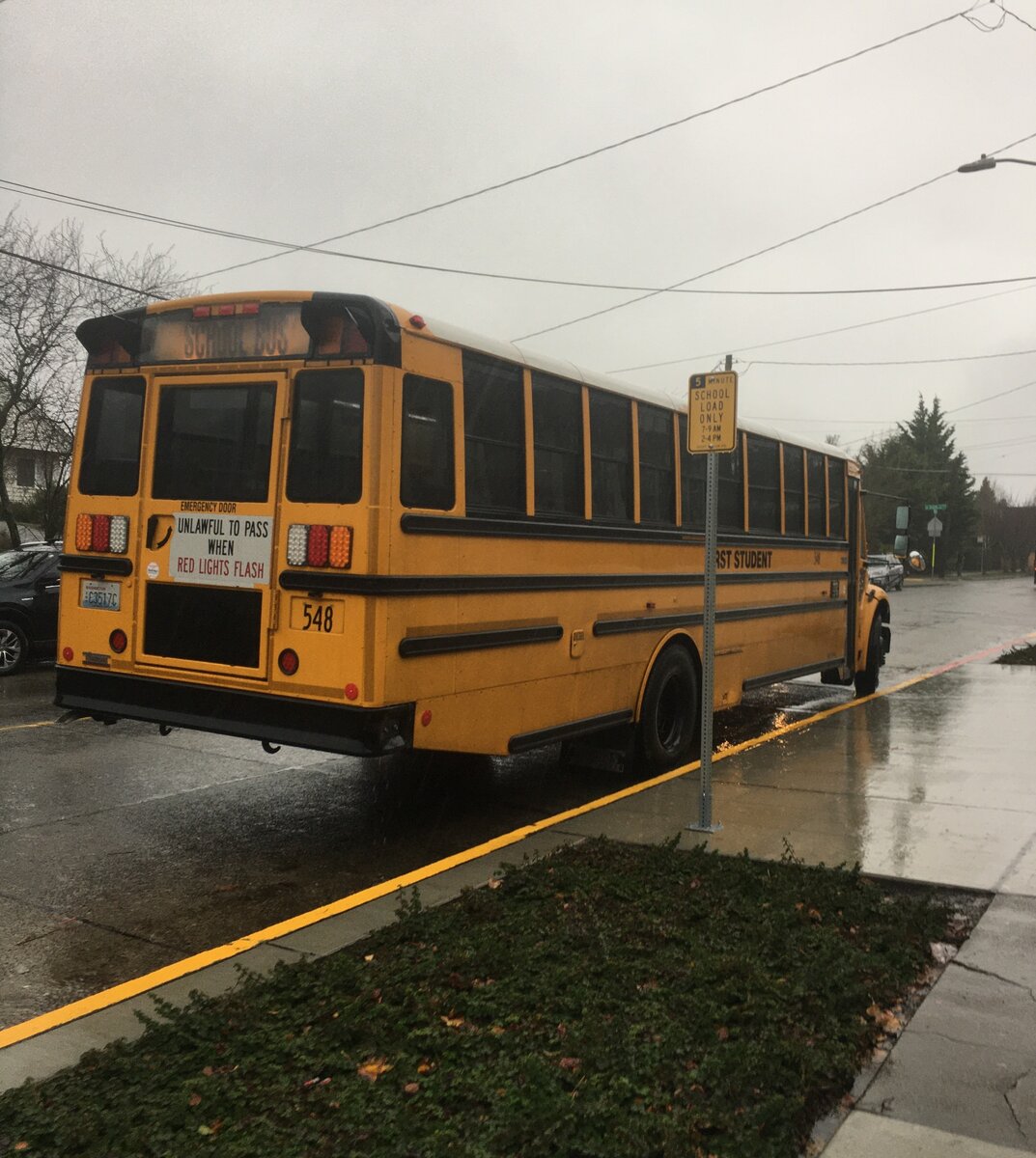 Школьный автобус