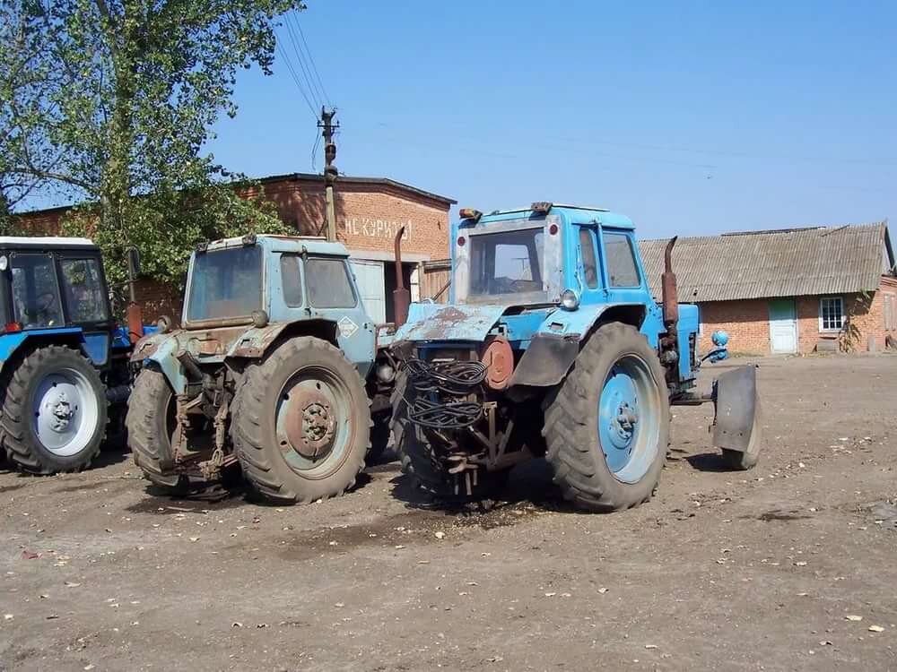 Мтз 82 ранний. Мтз-80 трактор. Мтз 80 82 50. Трактор мтз 50 и мтз 80. 1.