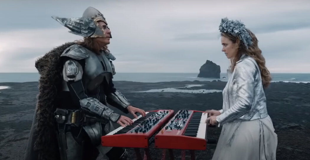 Главные герои мечтают что выступают на Евровидение