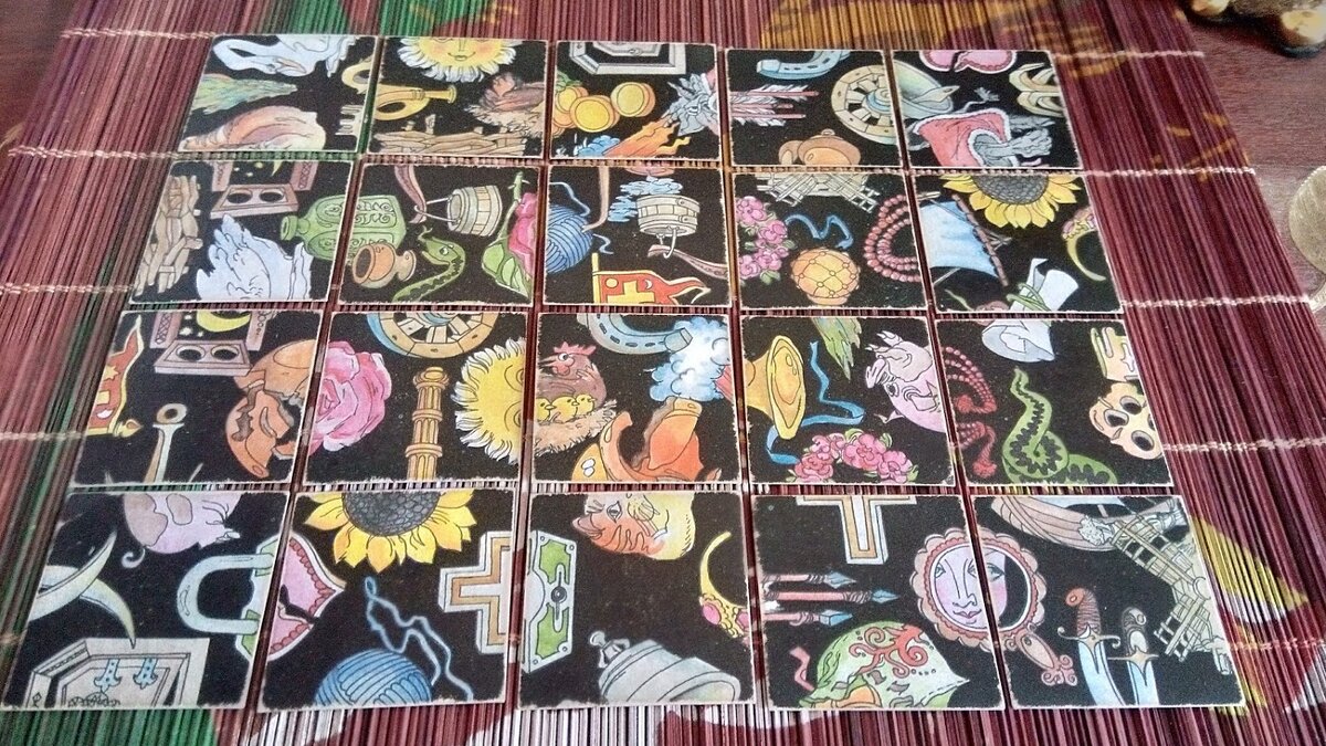 Совпал символ "венок"- надеется на вашу отзывчивость, на ваш интерес к нему...