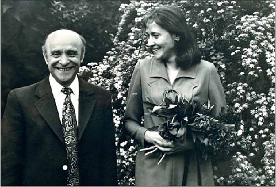 Елена Санаева и Ролан Быков в день свадьбы. Фото Яндекс картинки.