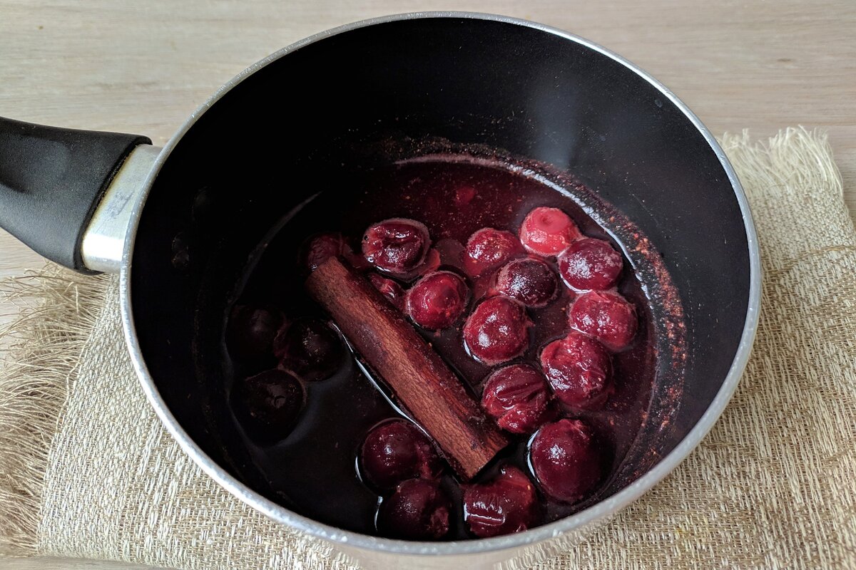 вишня, имбирь и корица 