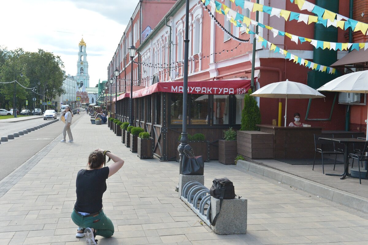 Улица карла Макса - отличное место для съемок.