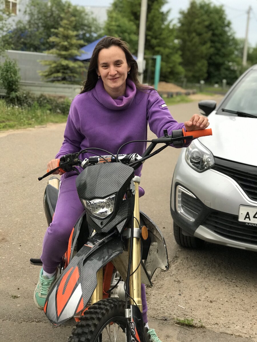 С мотоциклом дружу с детства 