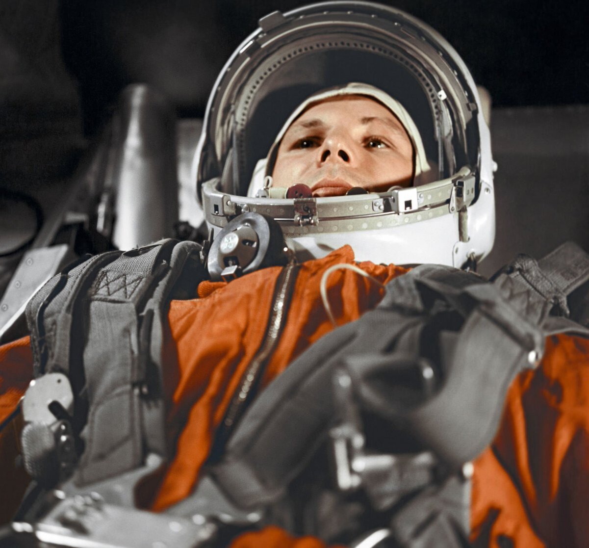 Летчик-космонавт № 1 Юрий Алексеевич Гагарин