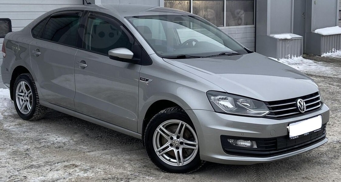 Volkswagen Polo 2018 года, с пробегом 45 тыс.км., на автомате за 970 тыс.руб