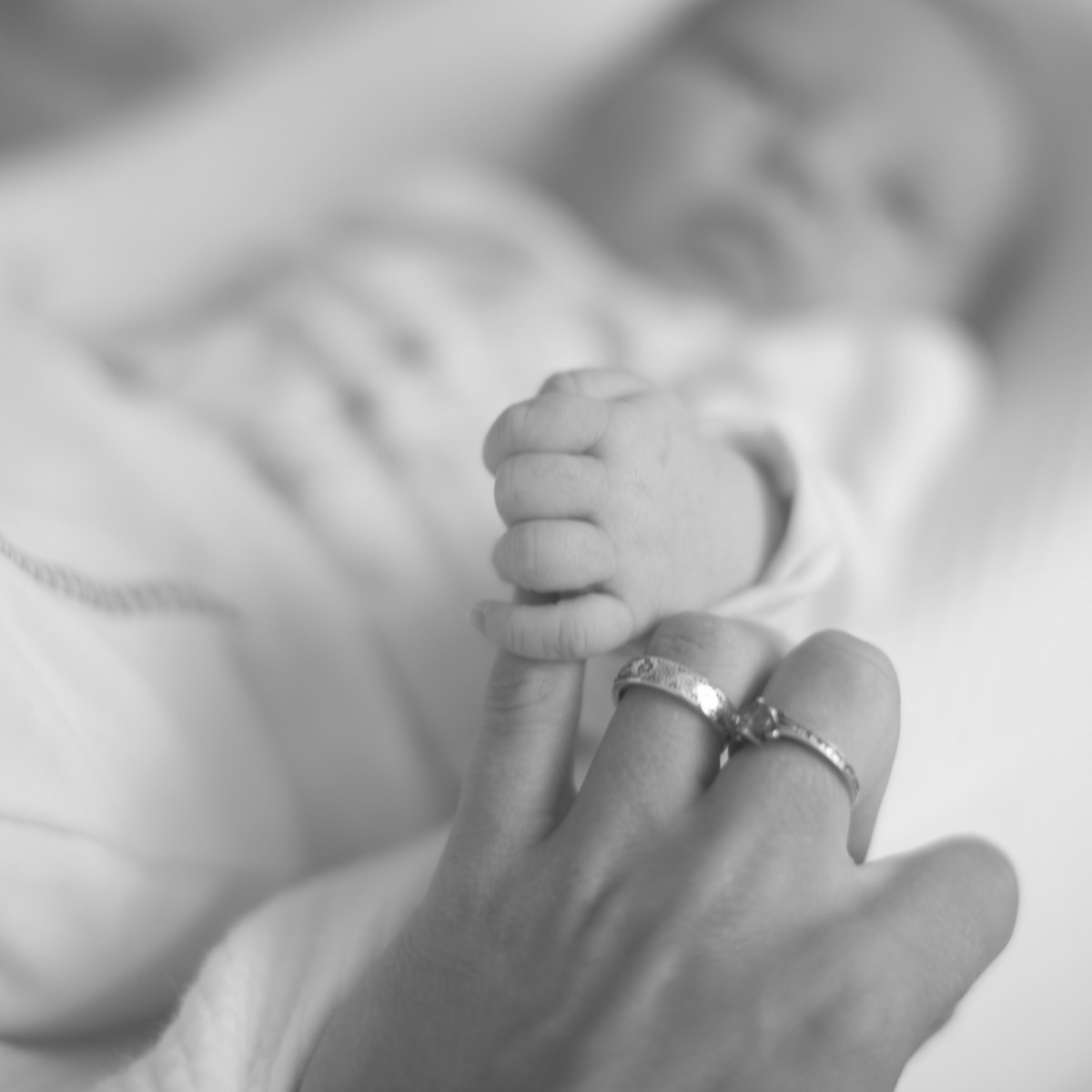 Сколько носочков купить малышу?