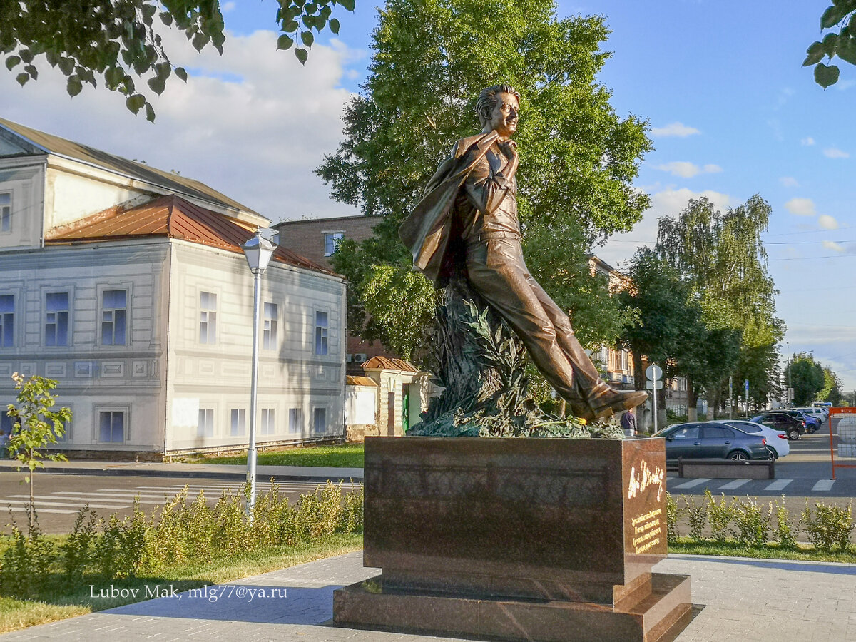 Памятник Андрею Дементьеву в Твери | Журнал 