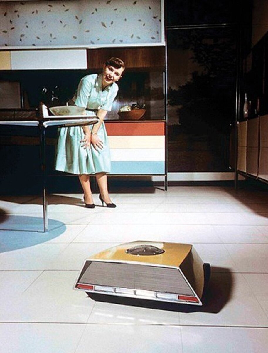 Дистанционно-управляемый пылесос.