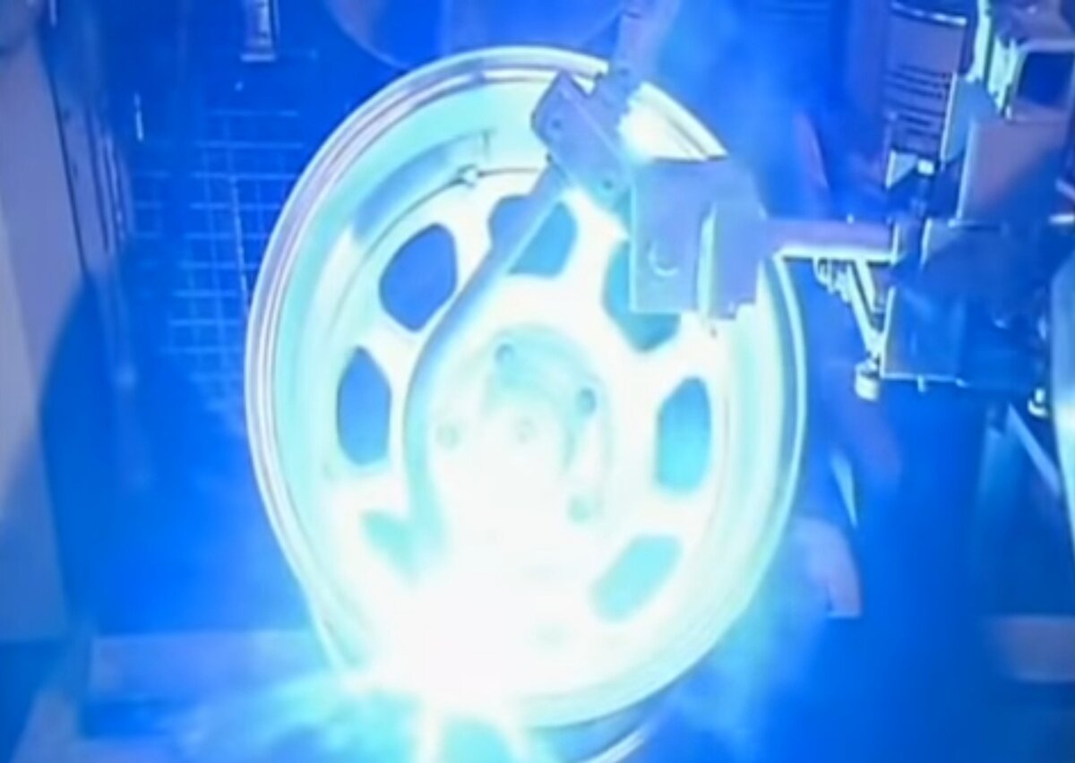 Штампованный или литой диск. Что лучше и надежнее. | Кулибин | Дзен