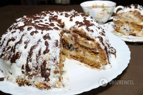 Наш простой, но очень вкусный торт без выпечки готов
