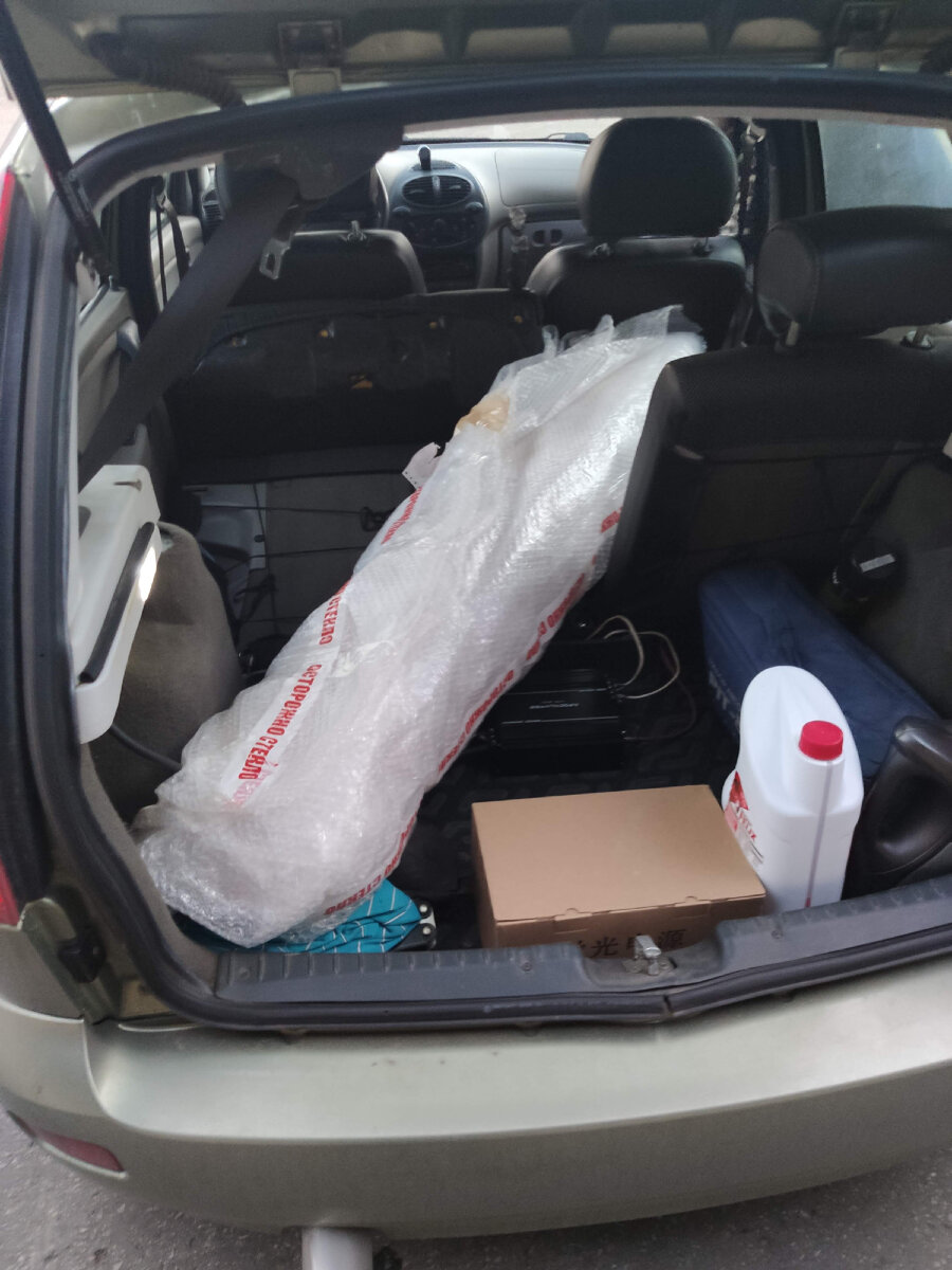 Поместилась в салон