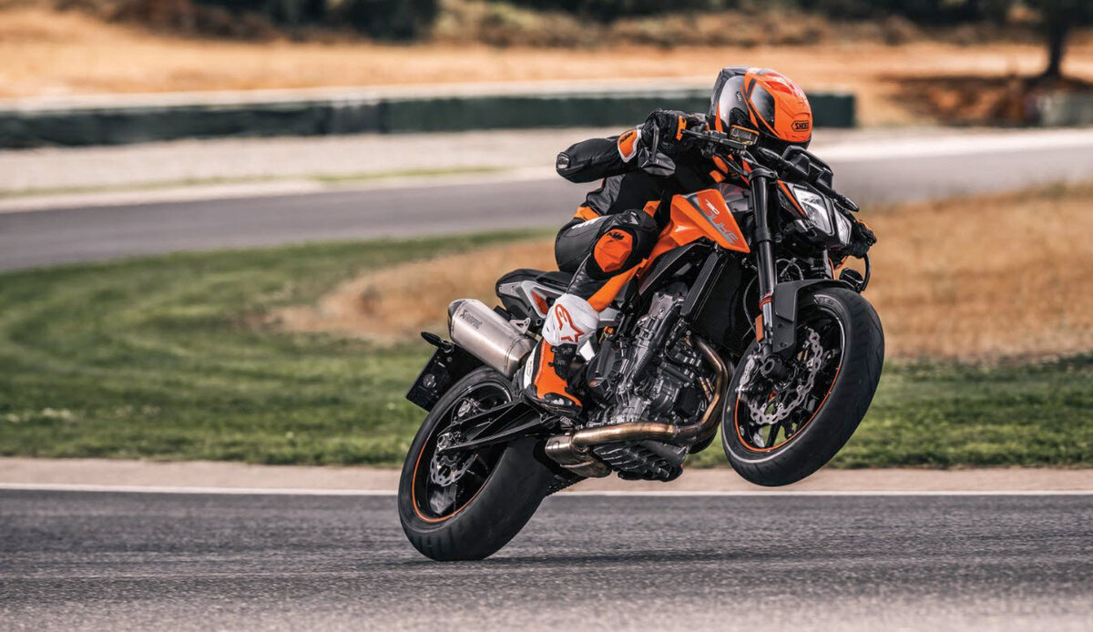KTM 790 Duke прекрасен на треке. Быстрый, мощный, красивый!