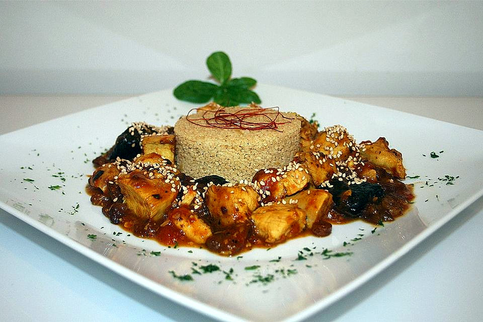 Курица с корицей. Курица с корицей на сковороде. Курица с корицей. Куриное филе с грушей. Курица с корицей.