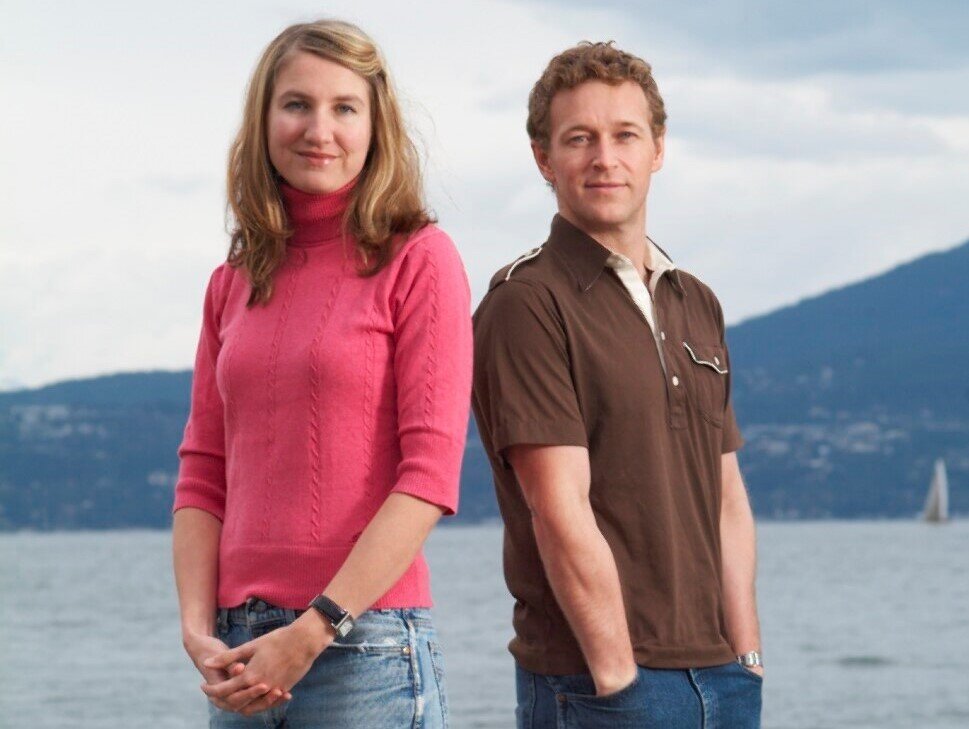 Алиса Смит и Джеймс Маккиннон. Источник фото - https://thetyee.ca/News/2020/06/29/The-100-Mile-Diet-15-Years-Later/