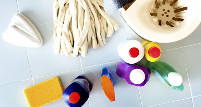 ПАВ, неорганические соли — это основное, чем человек загрязняет воду. Всё это есть в бытовой химии