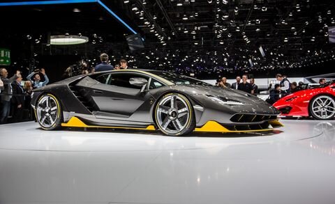  Lamborghini отмечает 100-летие Ферруччо этим грозным мегадолларовым шедевром.  Когда нормальные люди умирают, о них вспоминают на фотографиях в рамках или в личных анекдотах, рассказанных их близкими.