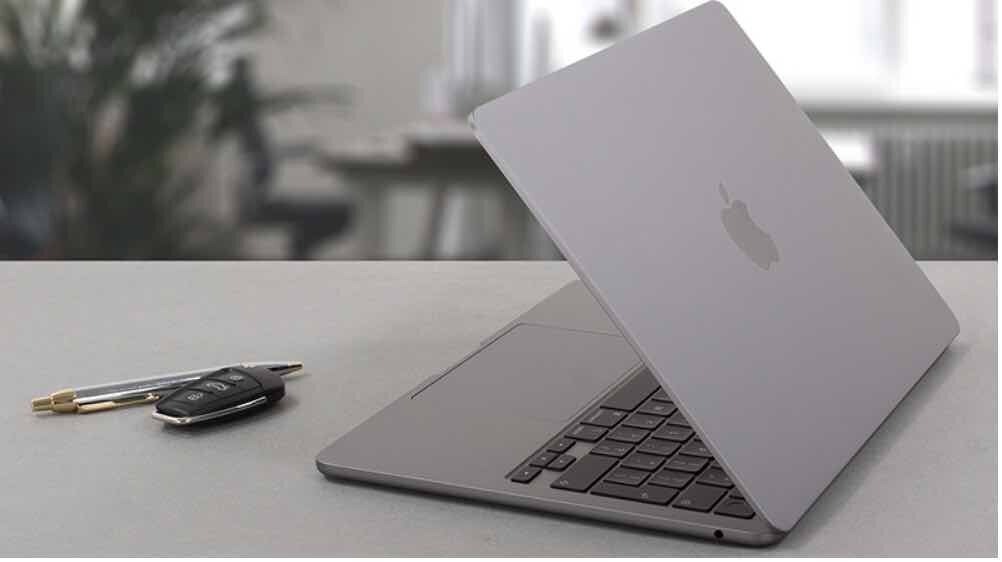 Apple MacBook Air (M2, 2022 г.)