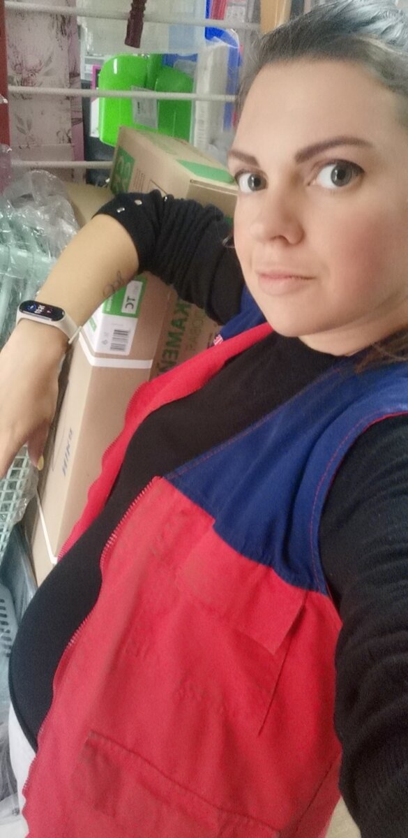 Есть фото только с работы. Мы там почти все время, пока есть возможность) работы накопилось очень много. 