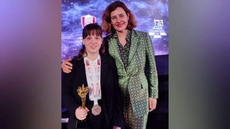    Оренбурженка Анна Шухман стала чемпионкой мира по решению шахматных композиций Елена Шкатова