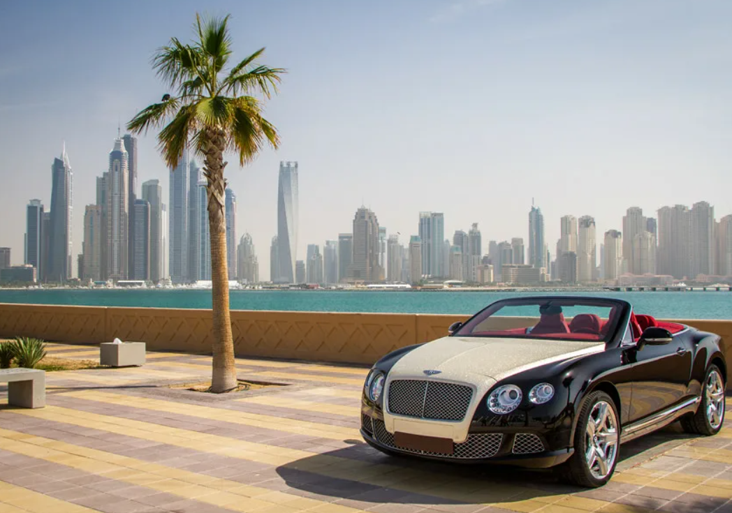 Дубайские машины. Дубай машины. Арабские эмираты машины. Дорогие машины Дубая. Роскошная машина в Дубае.
