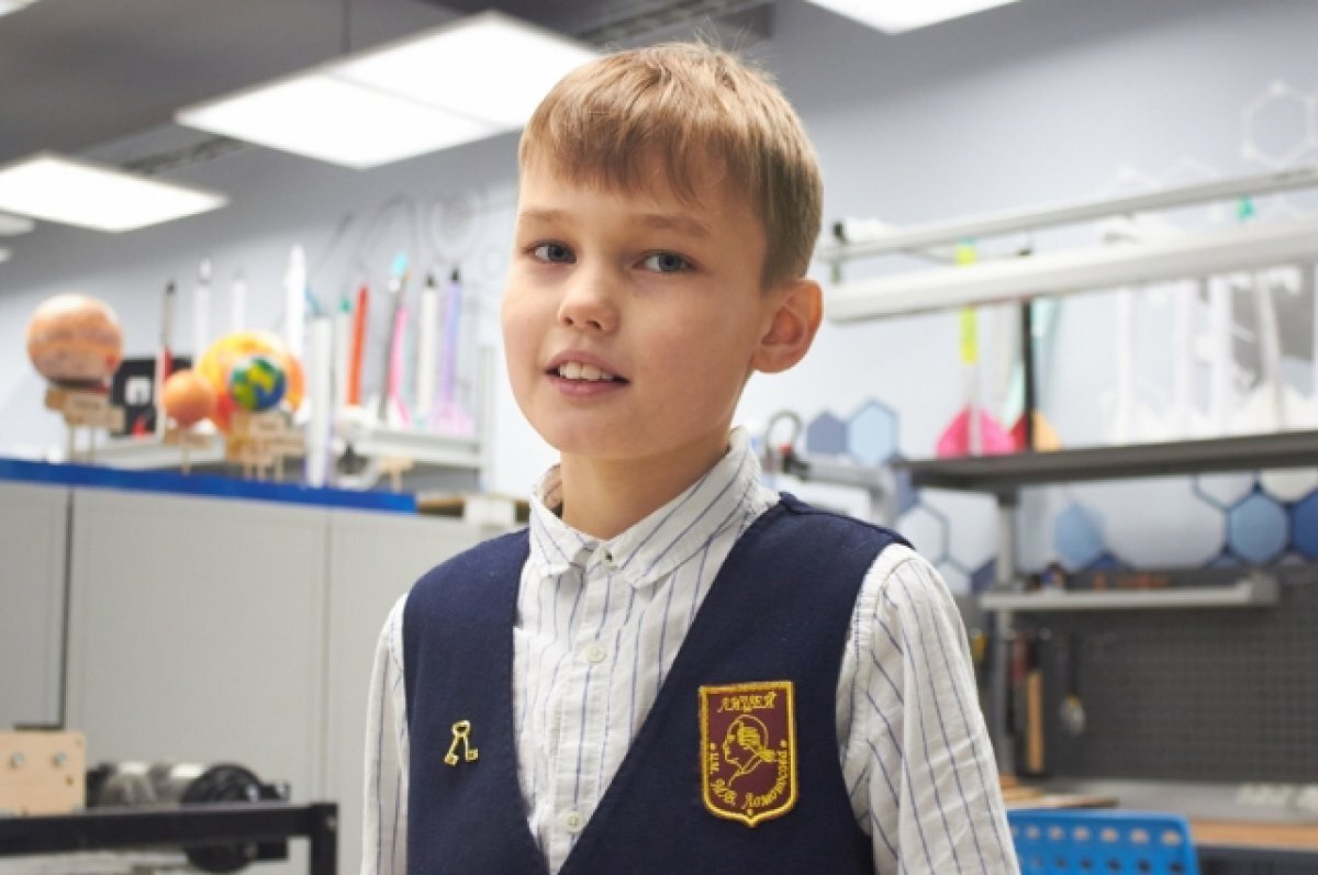    Демид Лядов сделал тренерскую доску.