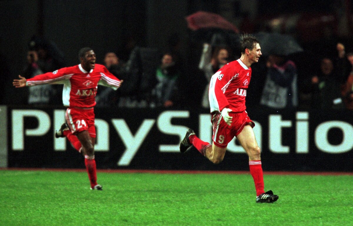 Егор Титов забивает мадридскому "Реалу" в Лиге Чемпионов