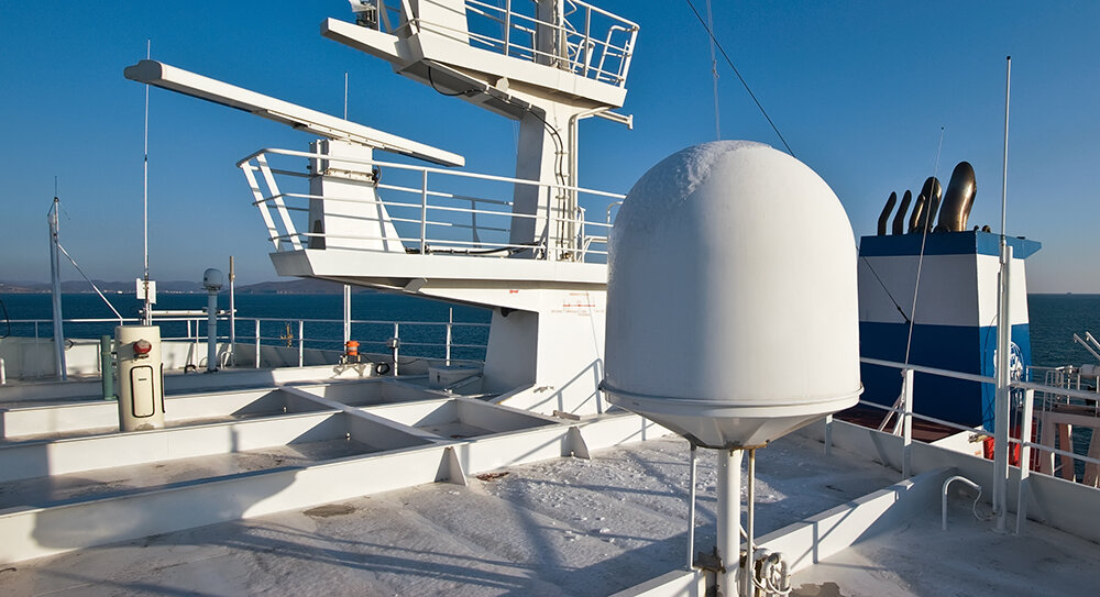 Спутниковая антенна системы Морской VSAT.