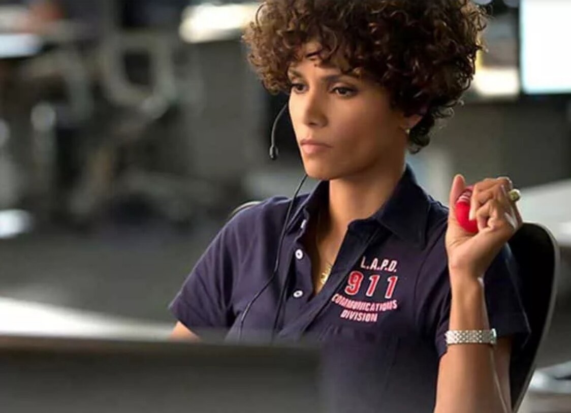 Кадр из фильма "Тревожный вызов" 