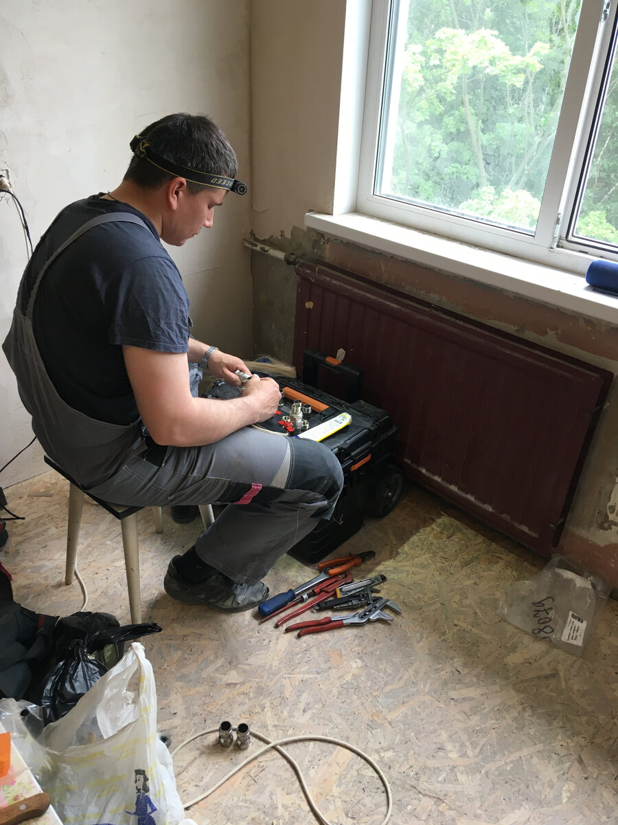 Подготовка. Скручиваю резьбы.