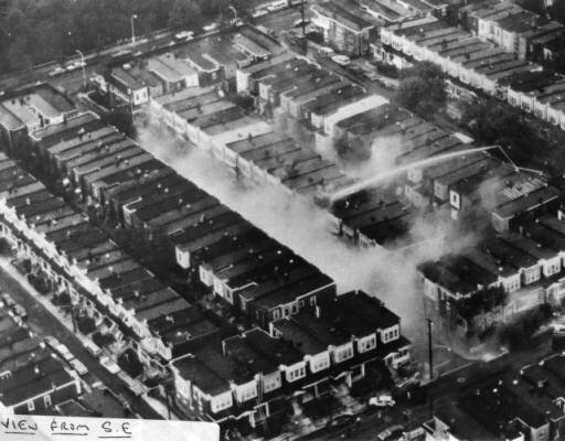 Вид того самого квартала в Филадельфии после того, как была сброшена бомба. 