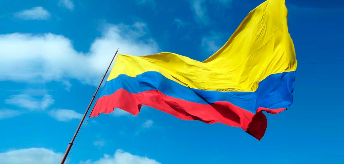 Сегодня мы продолжаем путешествие по Латинской Америке: Колумбии, Венесуэле и Эквадору. Поймём почему флаги этих стран так похожи, как их отличить, при чём тут Екатерина II.