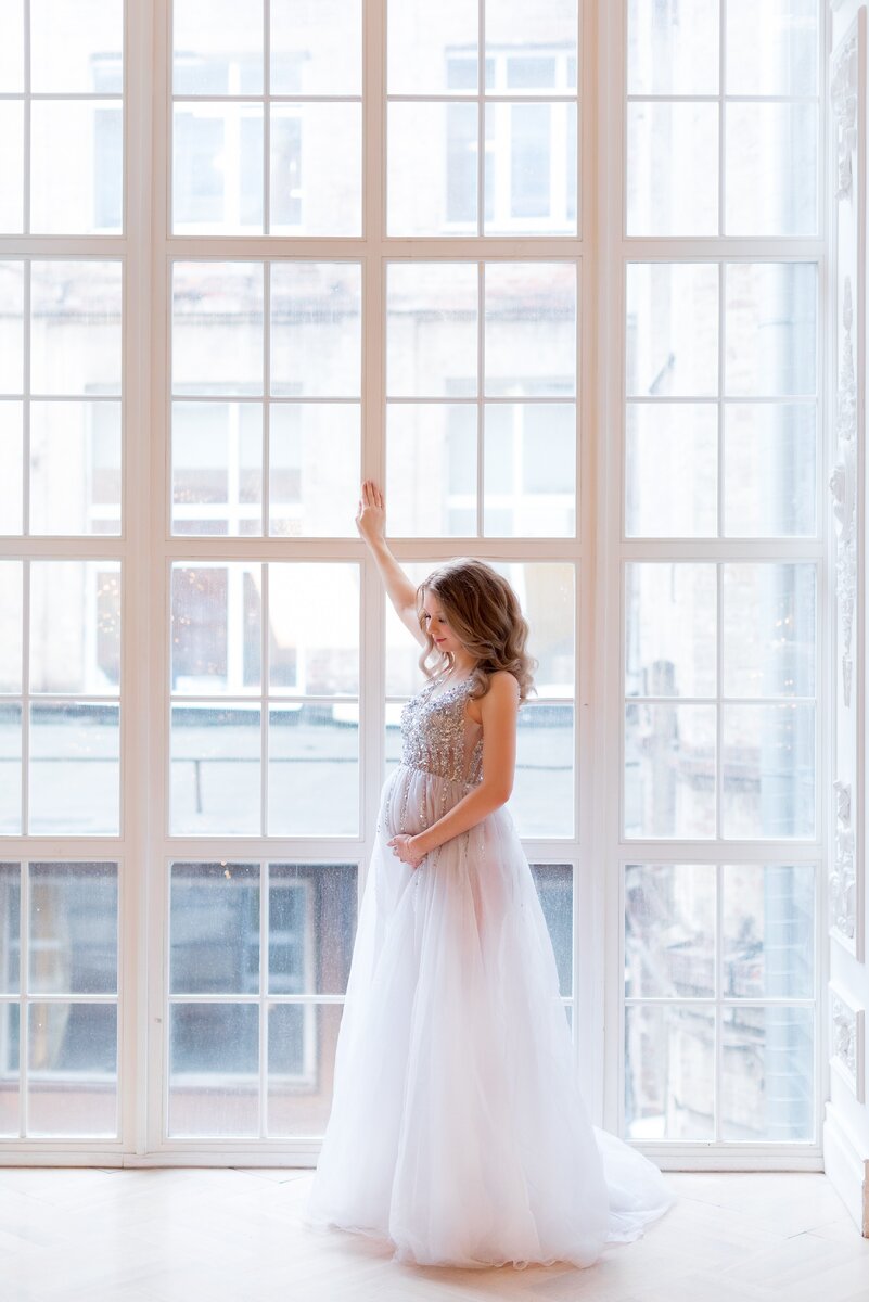 СТУДИЯ ФЭЙМОС ЗАЛ СЕЗАР