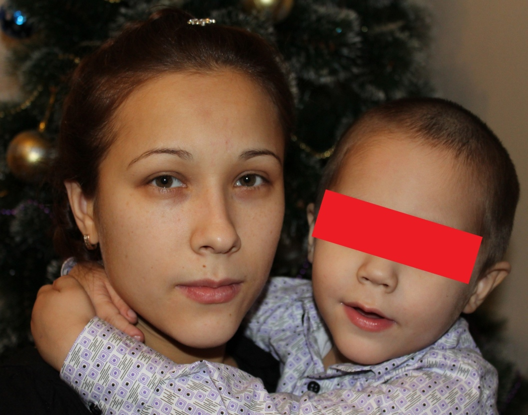 Такой женщина была до того как стала болеть.