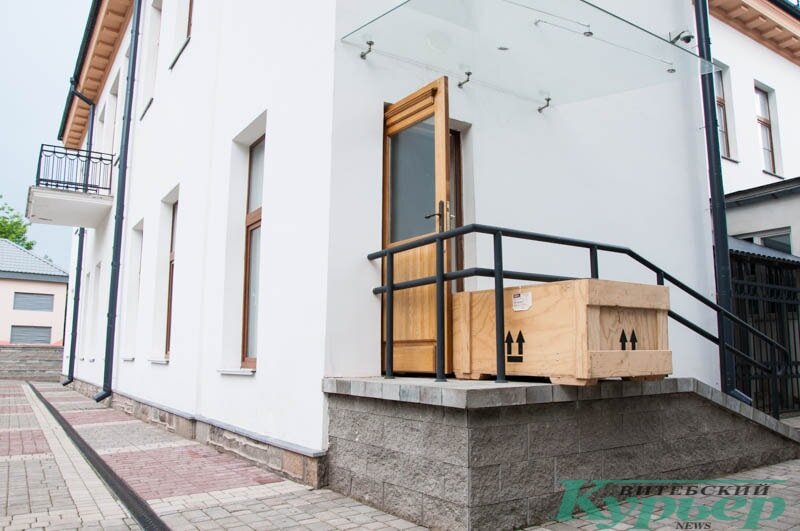 Так скульптура покидала Витебск. Фото Анастасии Вереск