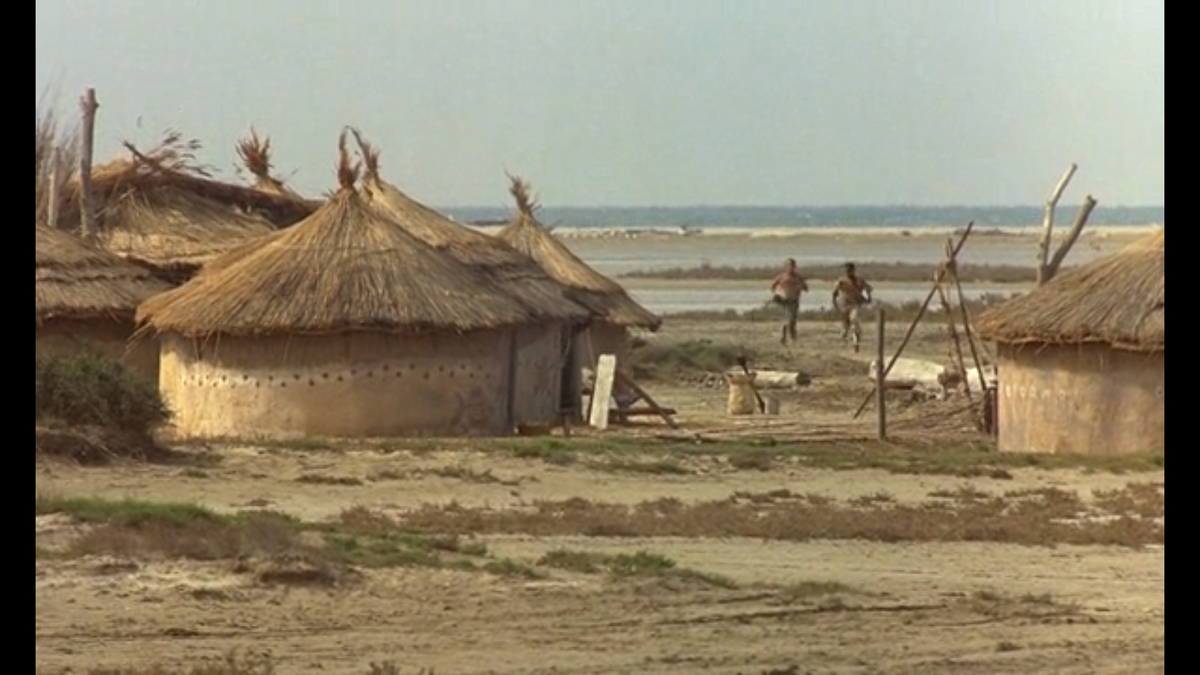 Бомон с другом по несчастью сбегают из тюрьмы