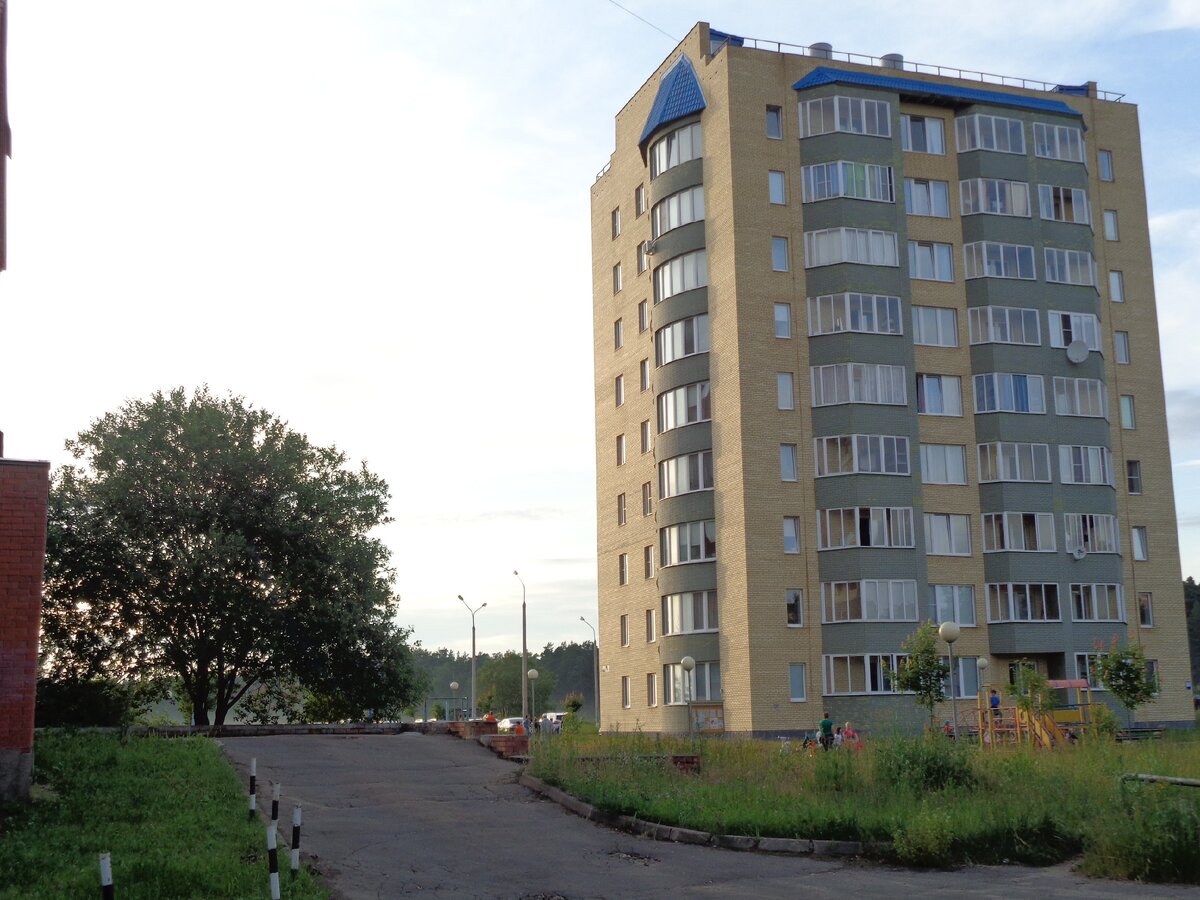 Двор